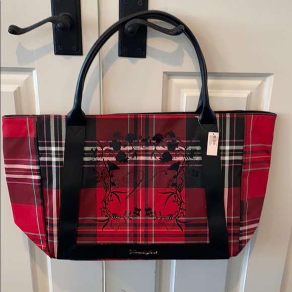 ✨FREE WITH $40 PURCHASE✨ Victoria Secret tote bag